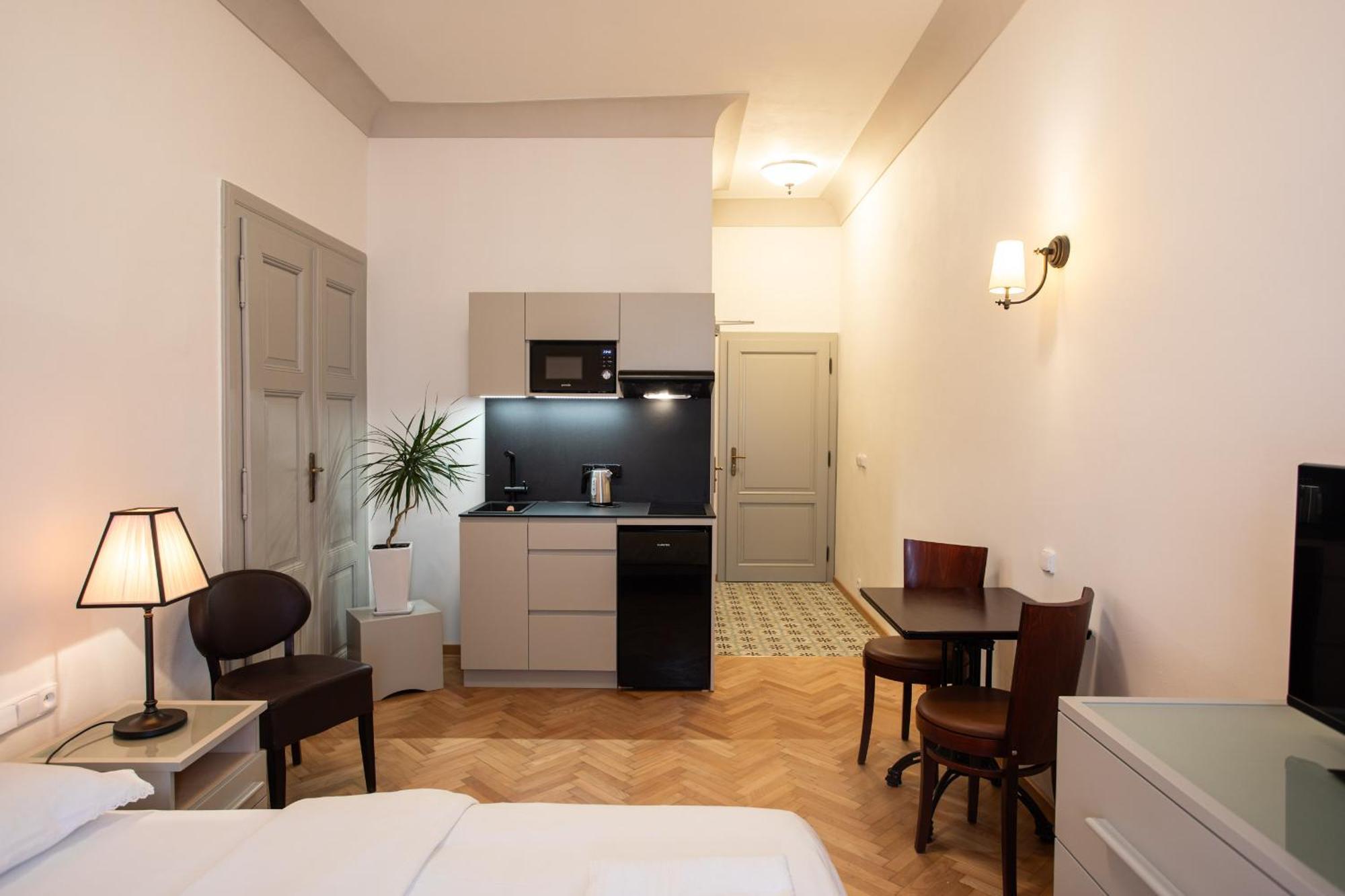 Residence Thunovska Прага Экстерьер фото